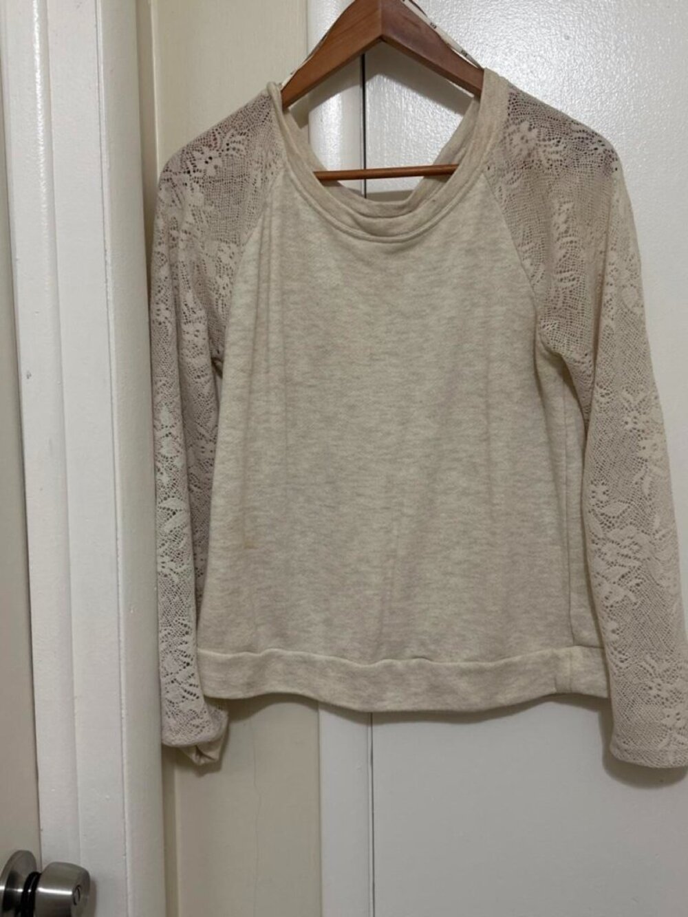 XXI Cream Lace Long Sleeve Top — Feminine Lace Blouse, Size L